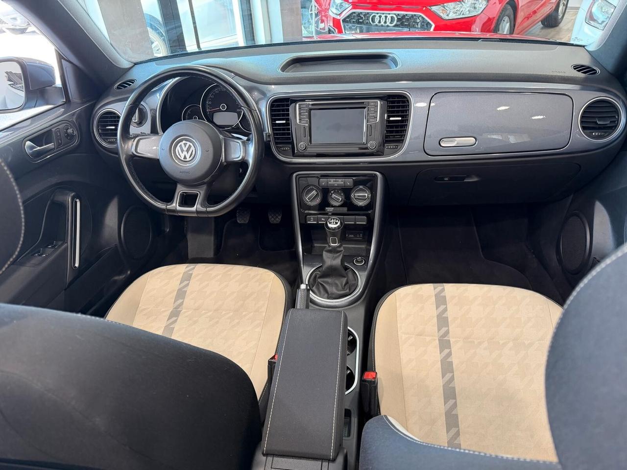 Volkswagen Maggiolino 2.0 TDI Design BlueMotion Technology cabriolet