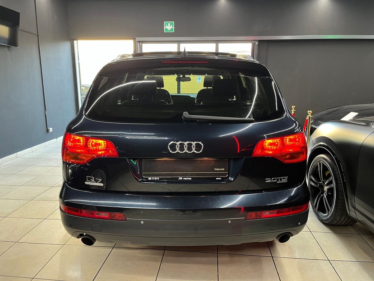 Audi Q7 3.0 V6 TDI 233CV quattro tiptronic