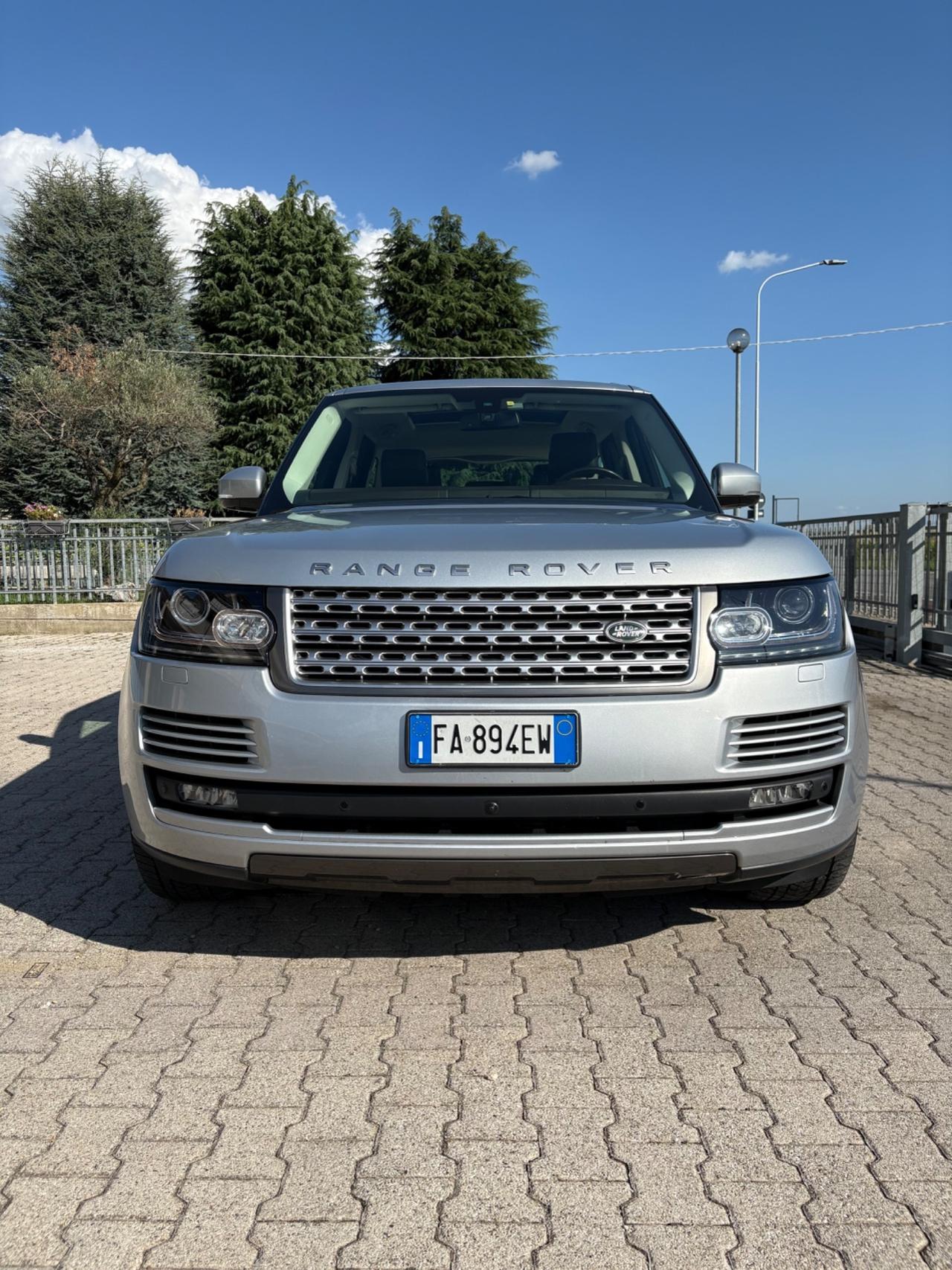 Land Rover Range 4.4 SDV8 Autobiography Black LWB