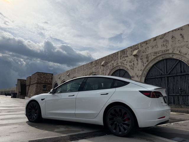 TESLA Model 3 PERFORMANCE NAVI+PELLE+PINZE ROSSE+SPOILER