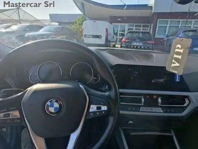 BMW 318 Serie 3 G21 318d Touring Sport auto 2019