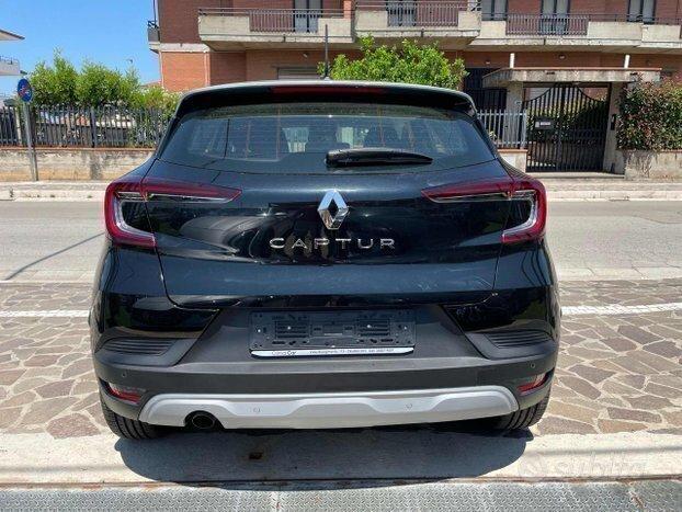 Renault Captur business