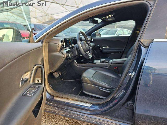 MERCEDES-BENZ CLA 200 coupè 200 d Business pelle parz auto tg : FZ407NY