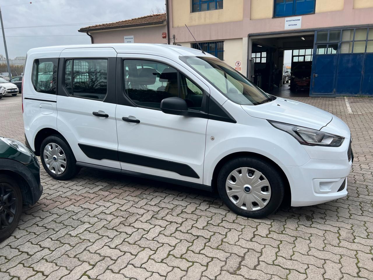 Ford Tourneo Connect 5 POSTI N1