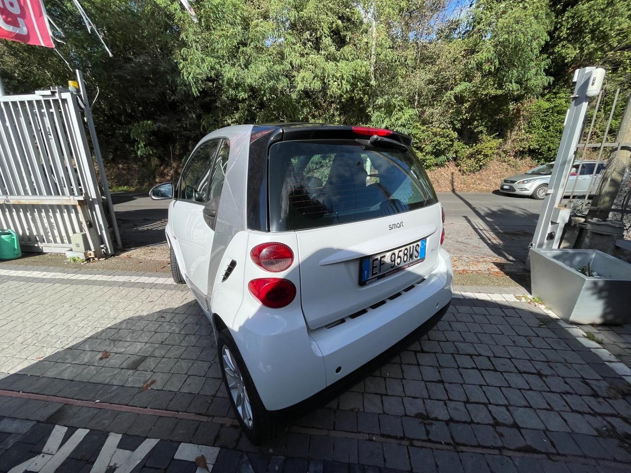 Smart ForTwo 1000 52 kW MHD coupé passion