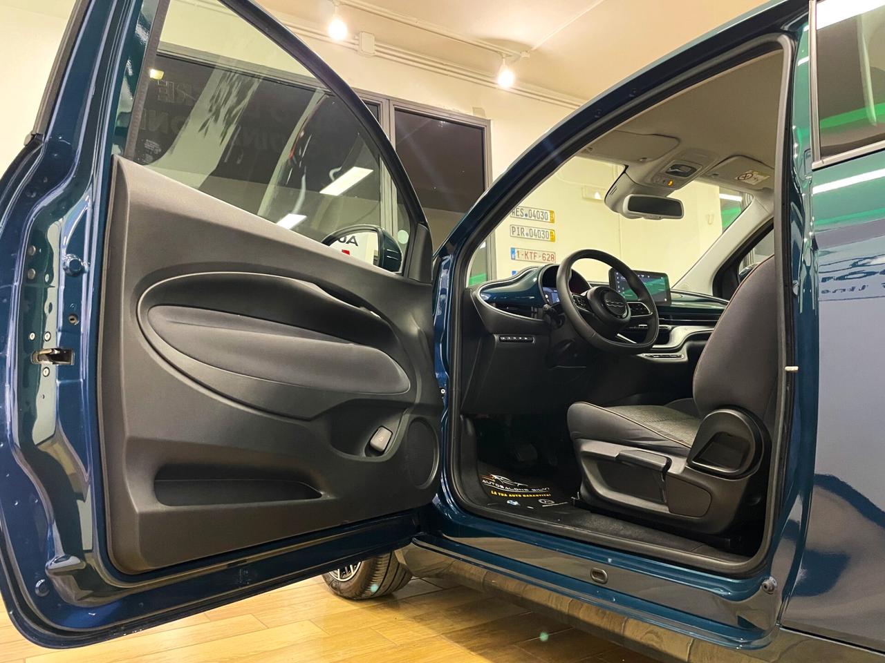 Fiat 500e Icon - Pack style Ocean Blue Metallic