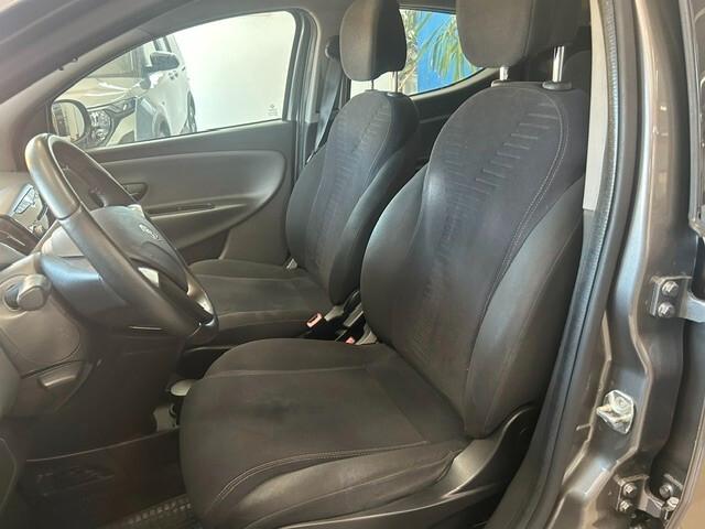 Lancia Ypsilon 1.2 69 CV 5 porte Gold