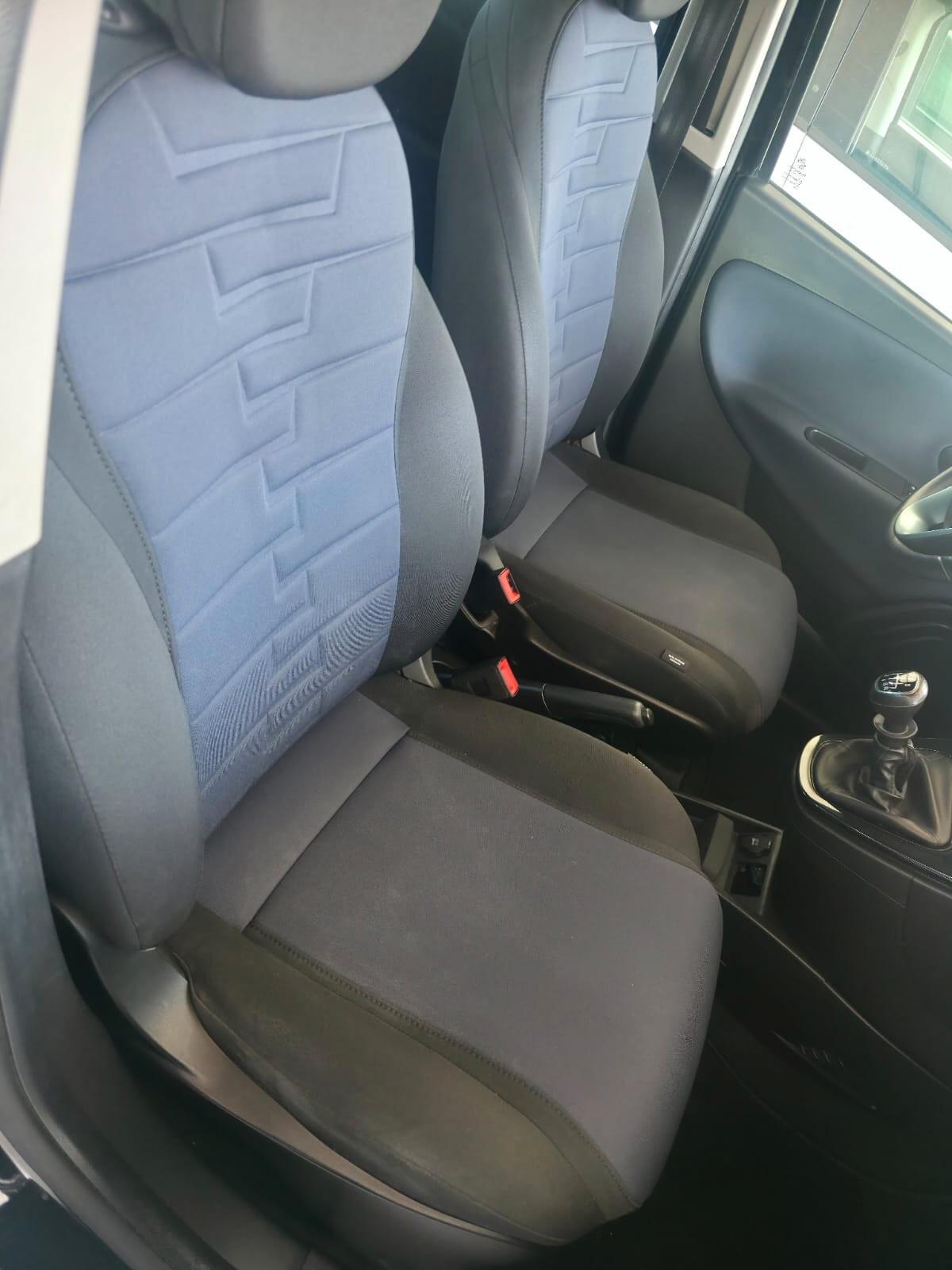 Lancia Ypsilon 1.0 FireFly 5 porte S&S Hybrid Gold Plus