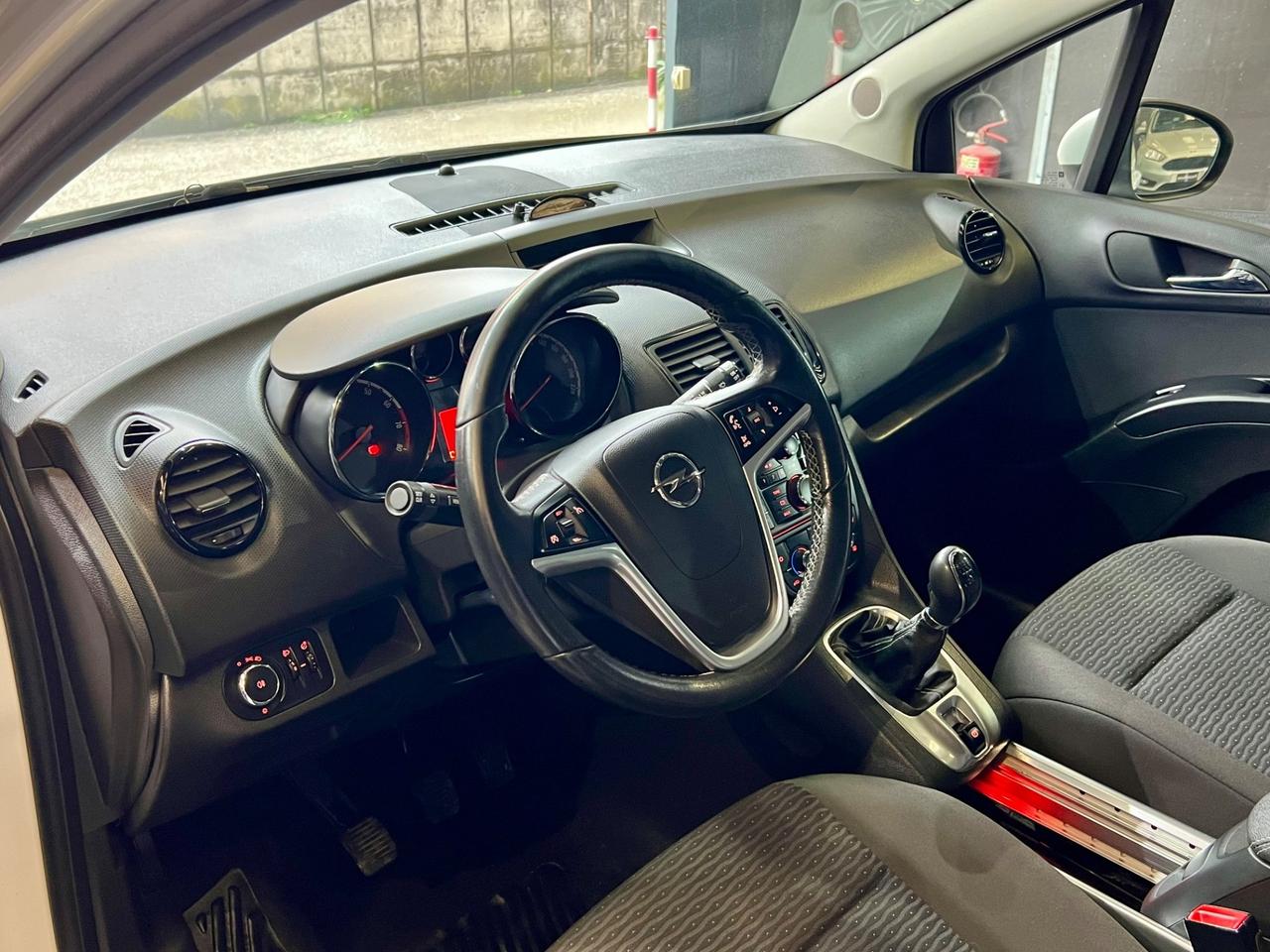 Opel Meriva 1.4 Turbo 120CV GPL con Gancio Traino