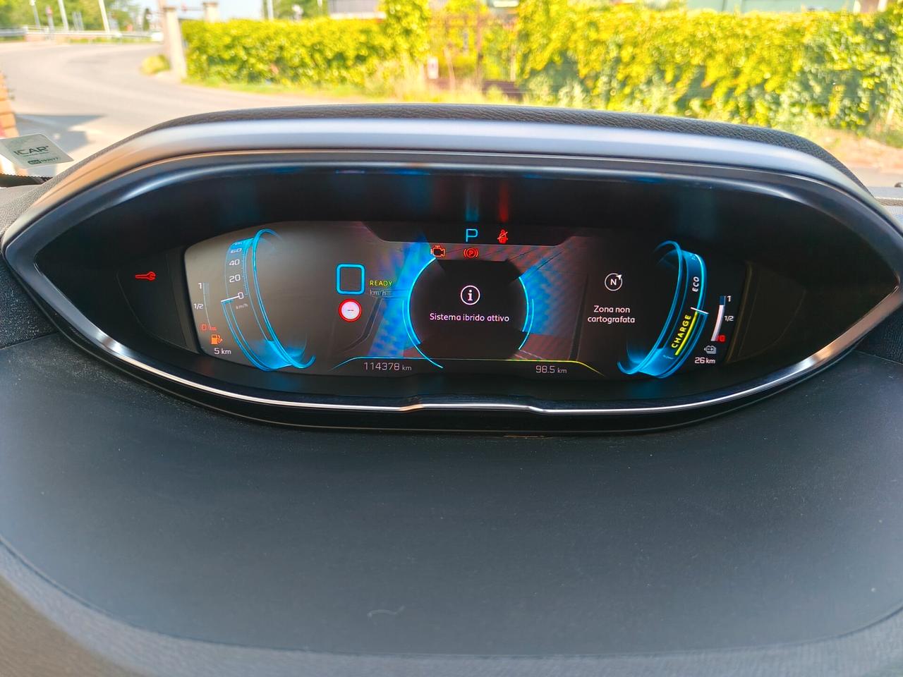 peugeot 3008 HYBRID 225 E-EAT8 ALLURE