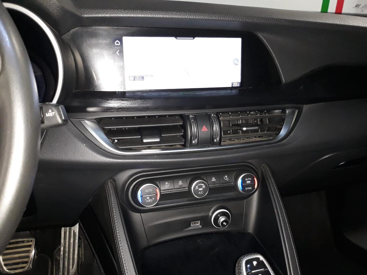 Alfa Romeo Stelvio 2.2 Turbodiesel 210 CV AT8 Q4 Super