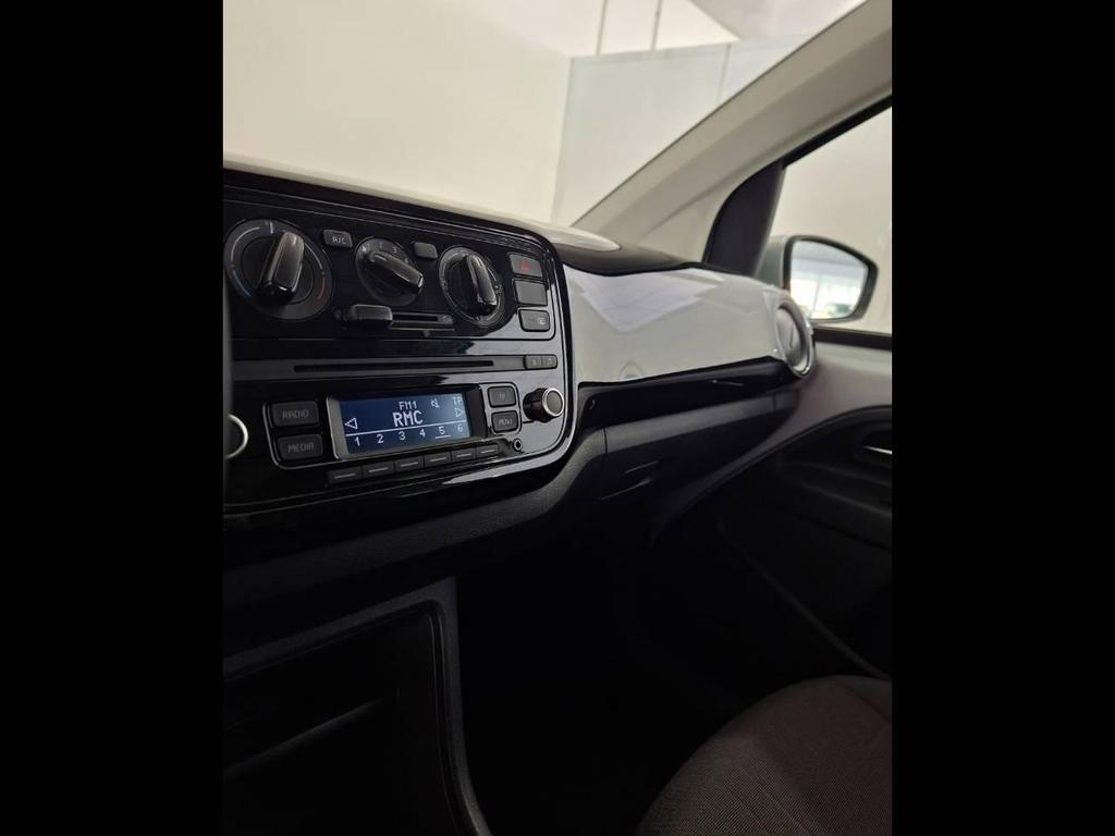 Volkswagen up! 1.0 Move !