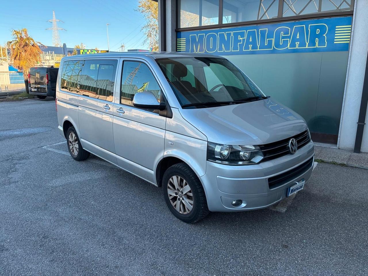 Volkswagen Caravelle 2.0 TDI Comfortline 9 posti