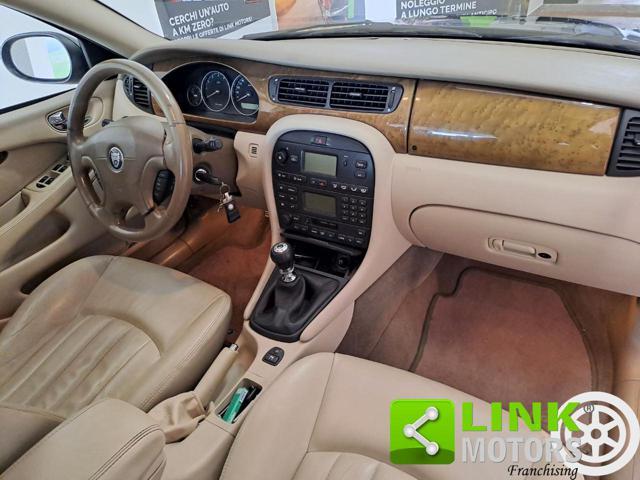 JAGUAR X-Type 4WD 2.5 V6 24V cat