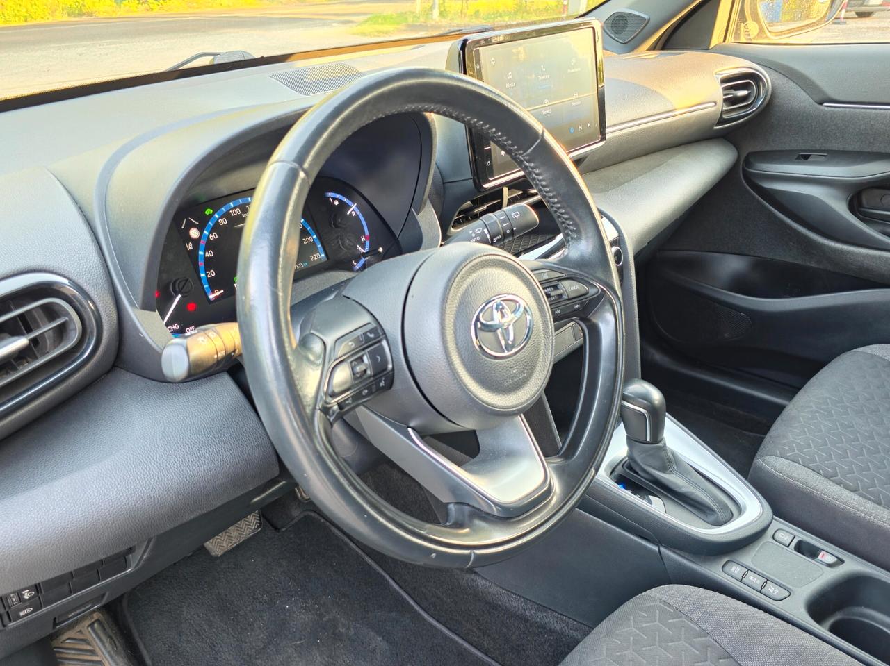 Toyota Yaris Cross 1.5 Hybrid 5p. E-CVT Business E6 Automatica NEO 2022