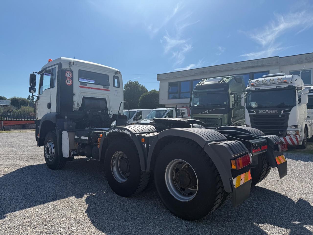 MAN 33.480 TGA trattore mezzo d'opera 6x4 imp.ribaltabile