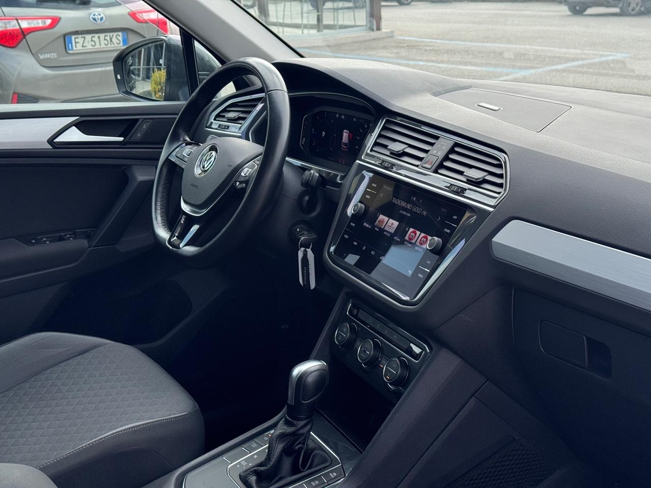 Volkswagen Tiguan 2.0 TDI R-LINE DSG