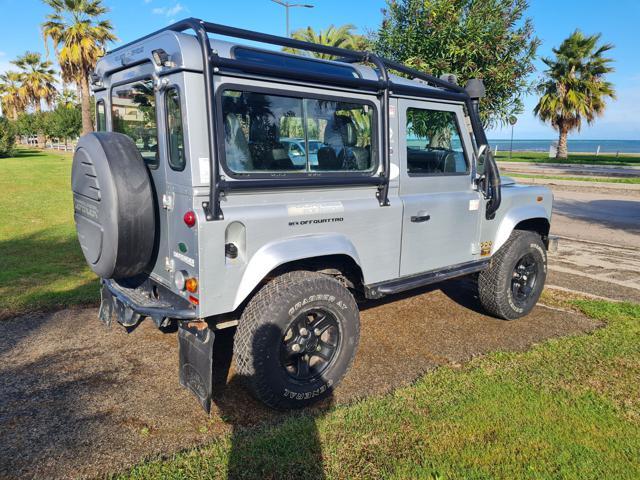 LAND ROVER Defender 90 2.4 TD4 Station Wagon S