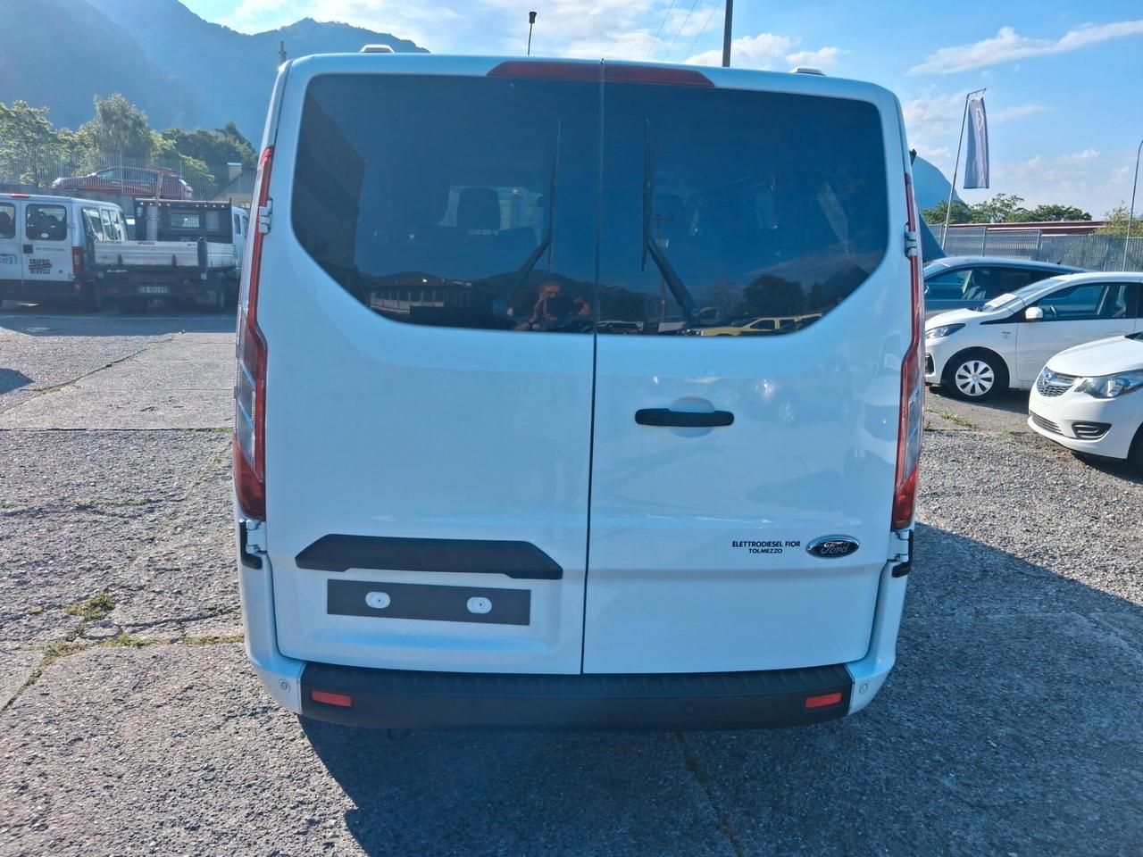 Ford Transit Custom 320 2.0 EcoBlue PC Combi Entry