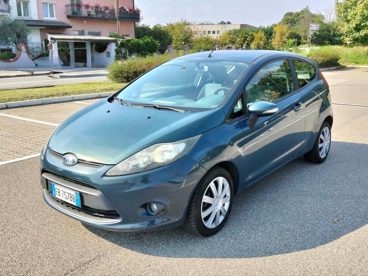 Ford Fiesta 1.4 3 porte Bz.- GPL*Aux*Bluetooth
