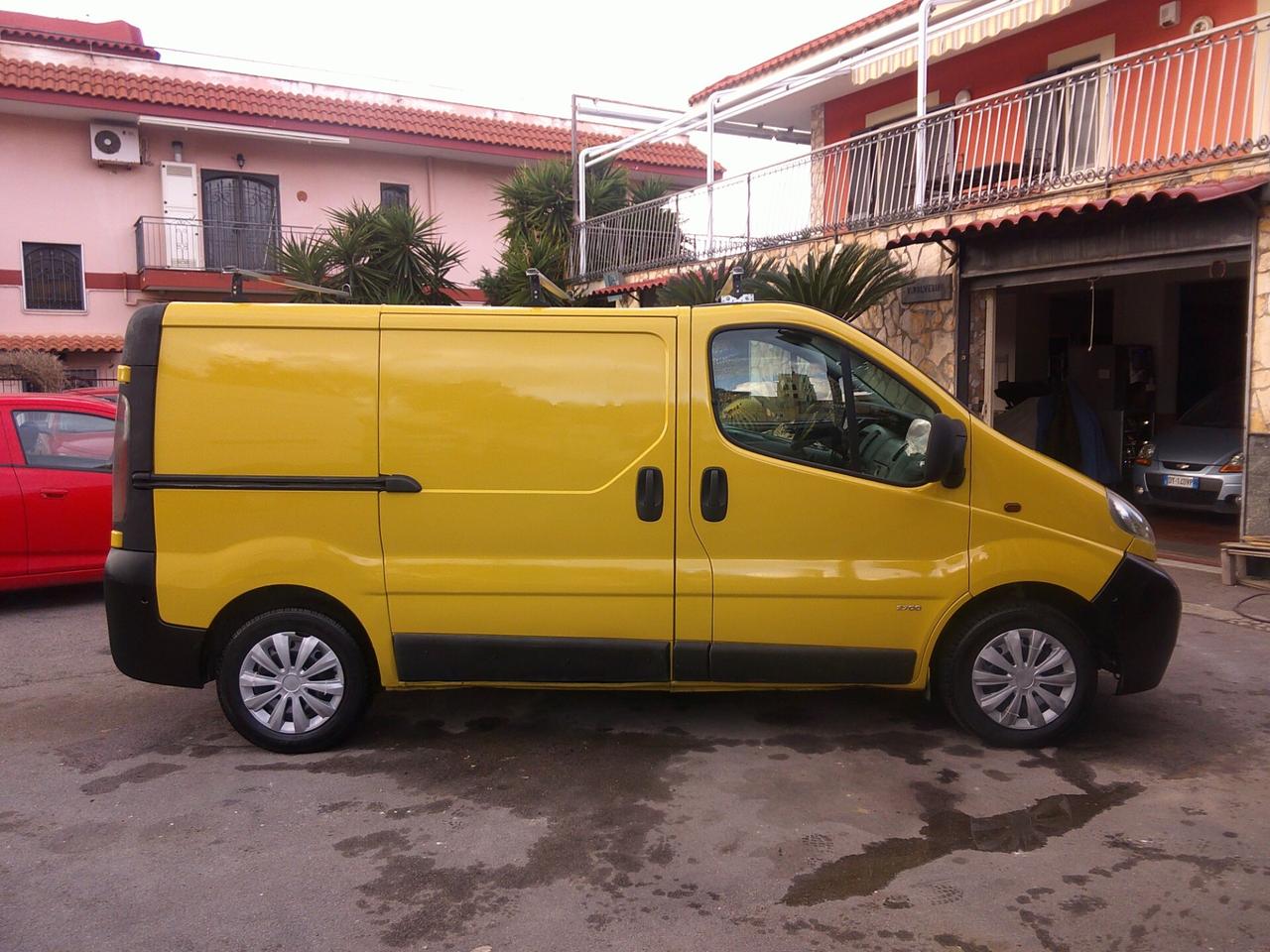 Opel Vivaro 27 1.9 CDTI/100CV PC-TN Furgone 05