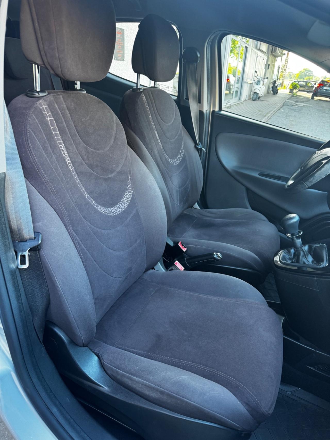 Lancia Ypsilon 1.4 Unyca Ecochic GPL