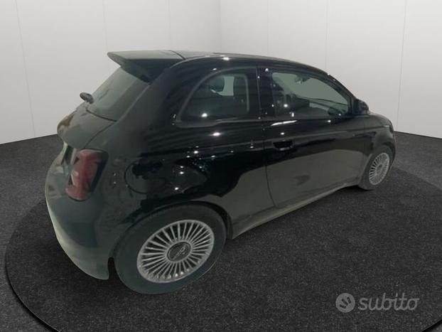 FIAT 500 Nuova Hatchback My23 La Nuova - 320 ...