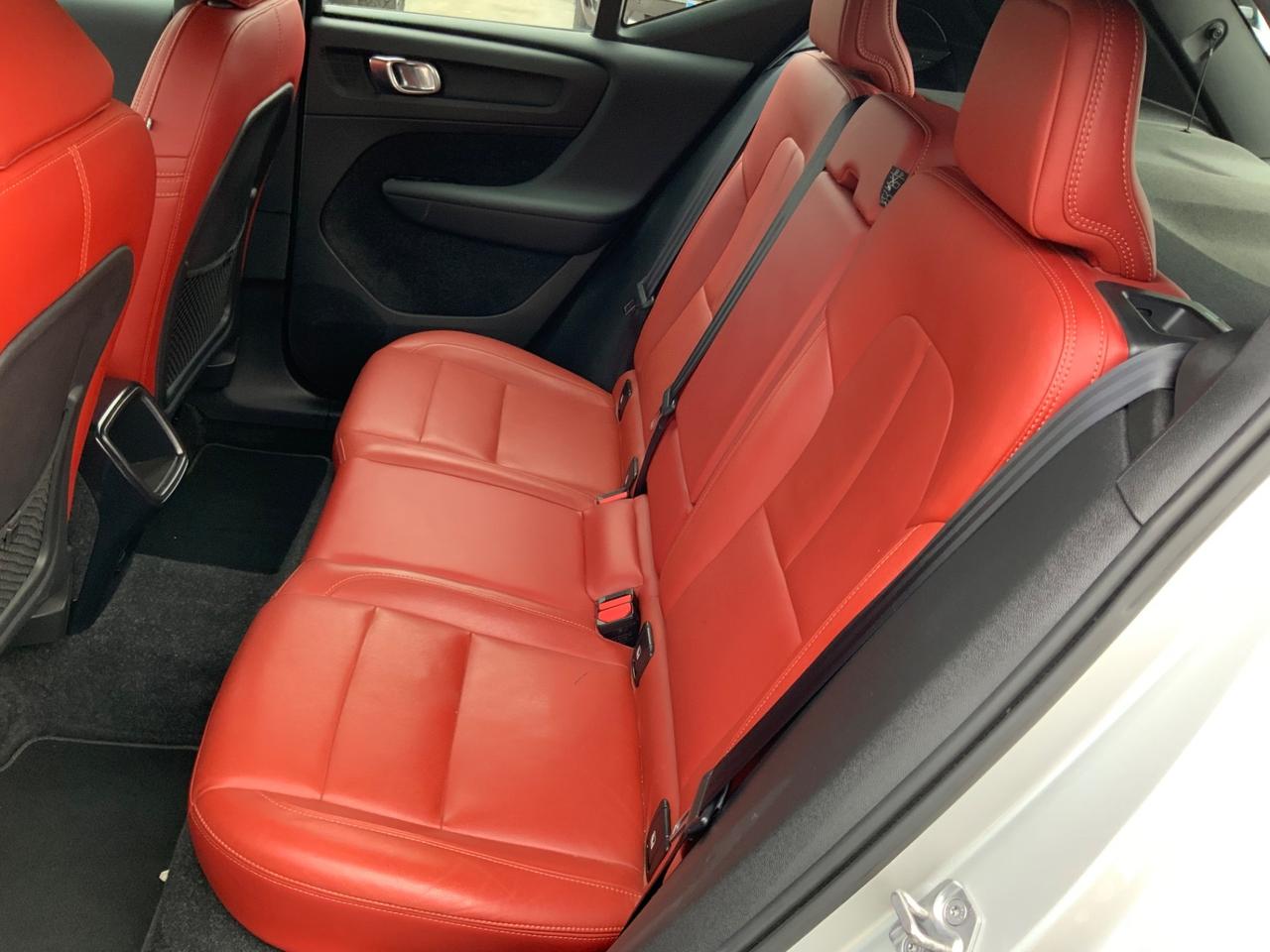 Volvo XC40 D4 AWD Geartronic Momentum