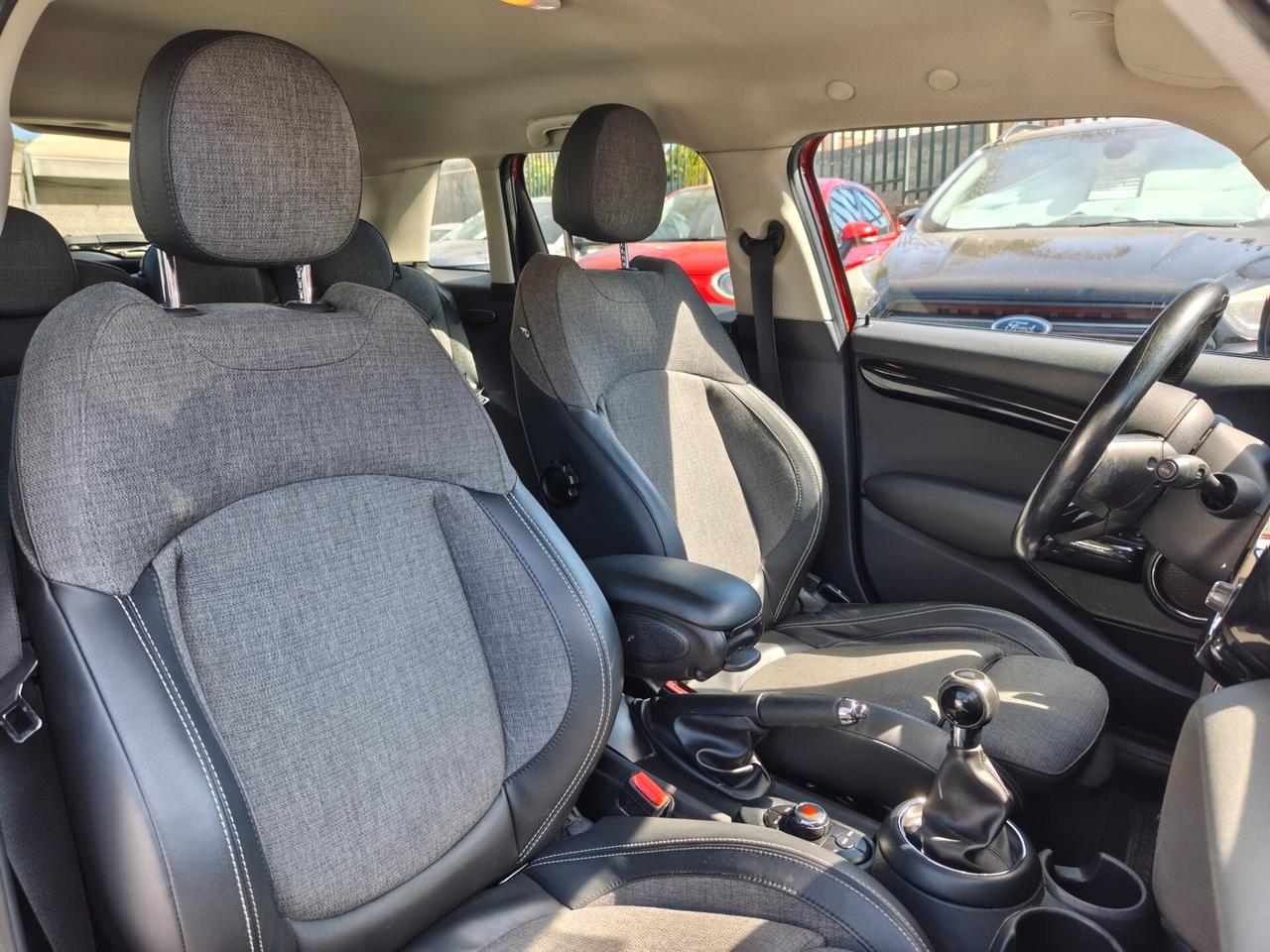 Mini 1.5 Cooper D Business 5 porte