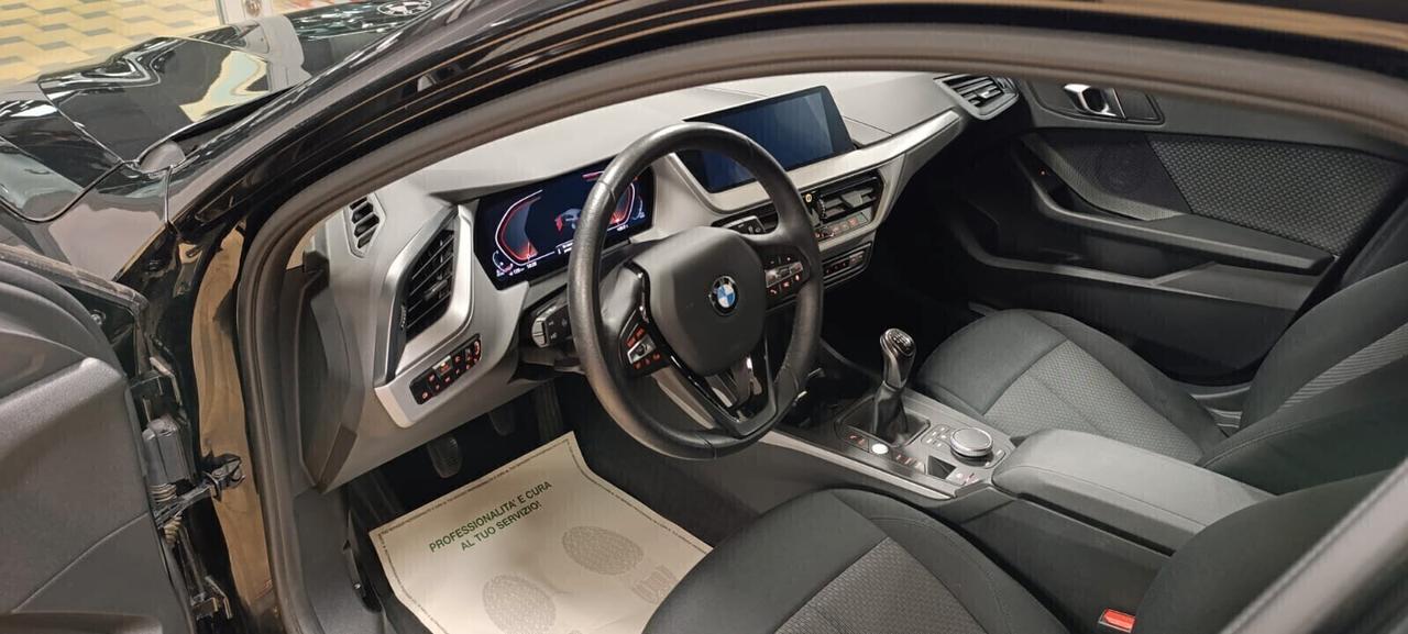 Bmw 118 118d 5p. Business Advantage