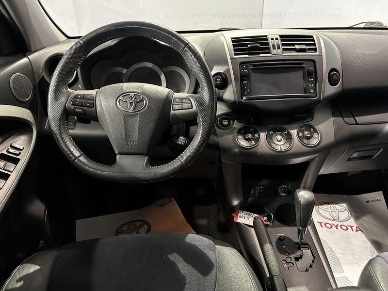 Toyota RAV4 RAV4 Crossov. 2.2 D-Cat A/T 150 CV Style + NAVIGATORE