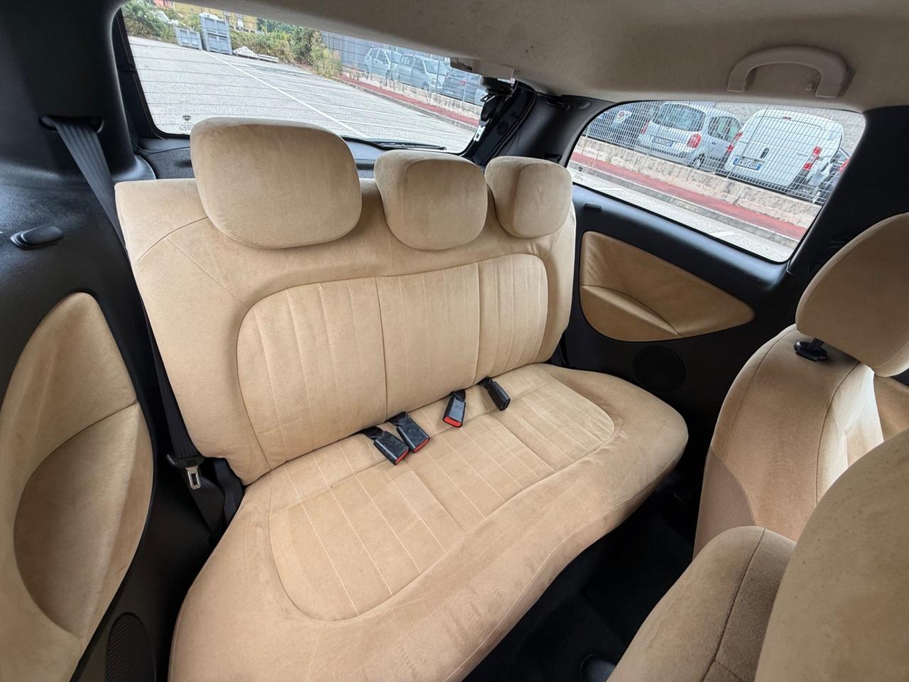 Lancia Ypsilon 1.4 Platino Ecochic GPL
