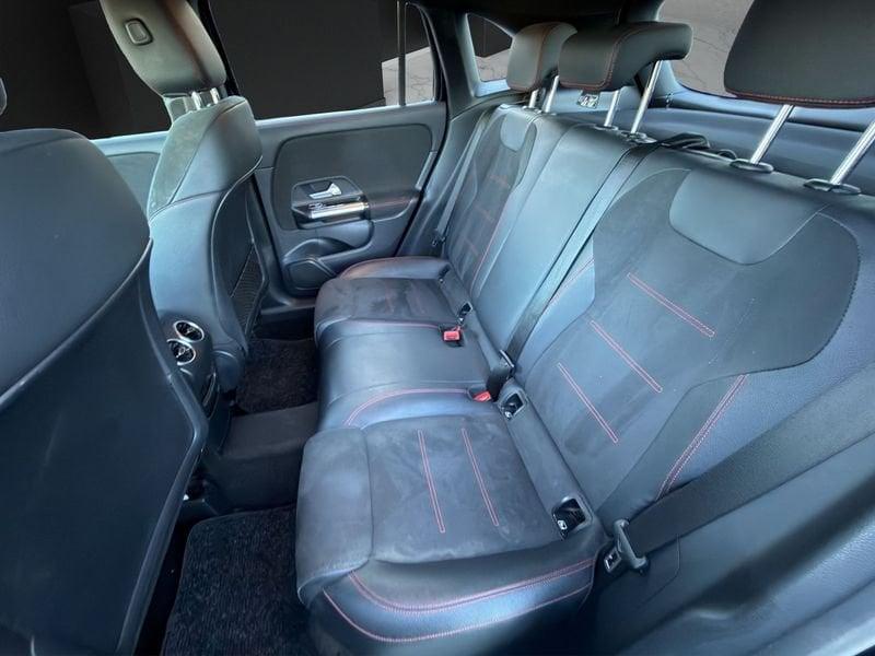 Mercedes-Benz GLA GLA 180 d Automatic Premium