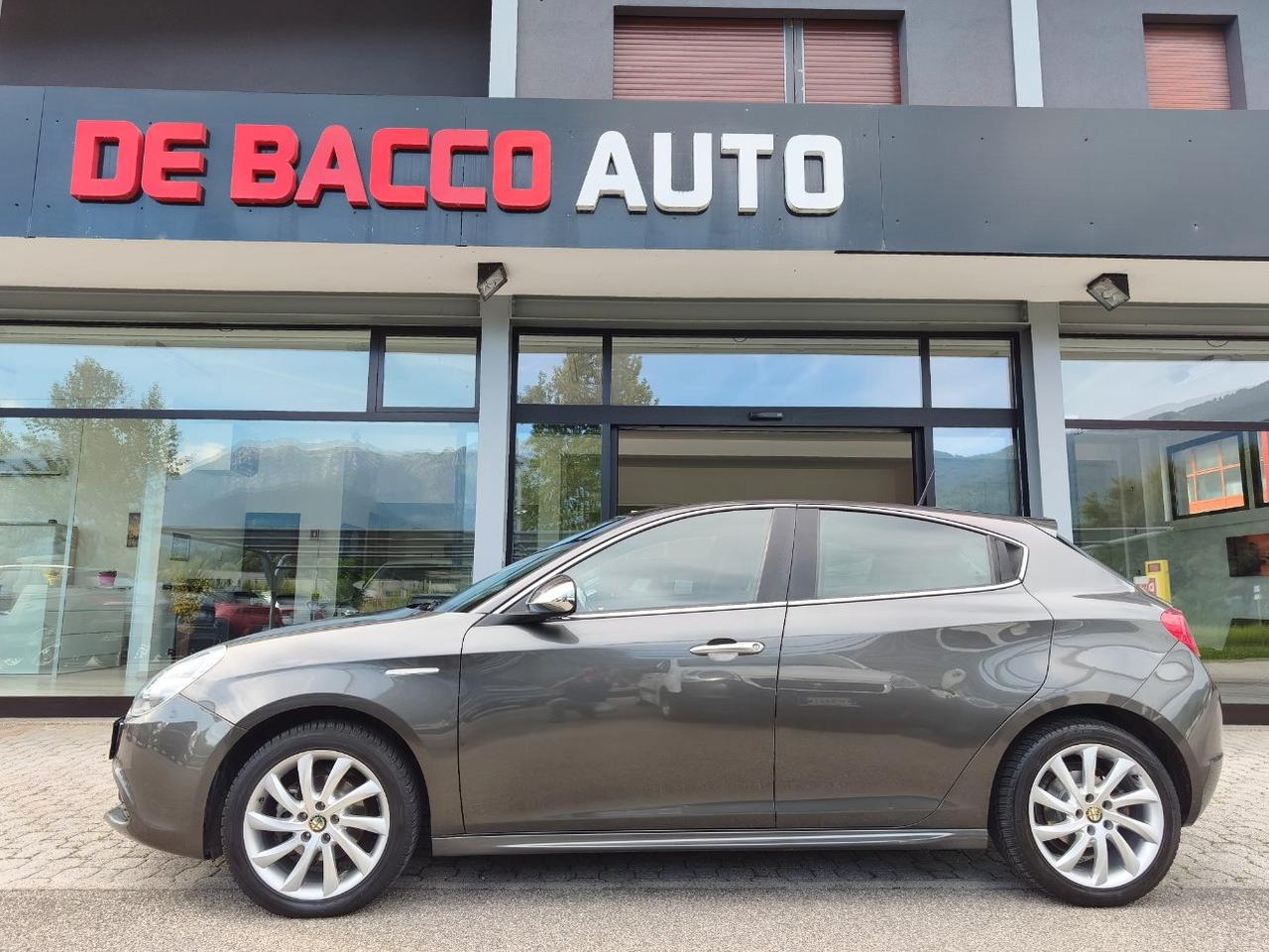 Alfa Romeo Giulietta 1.4 t. Distinctive 120cv OK NEOPATENTATI