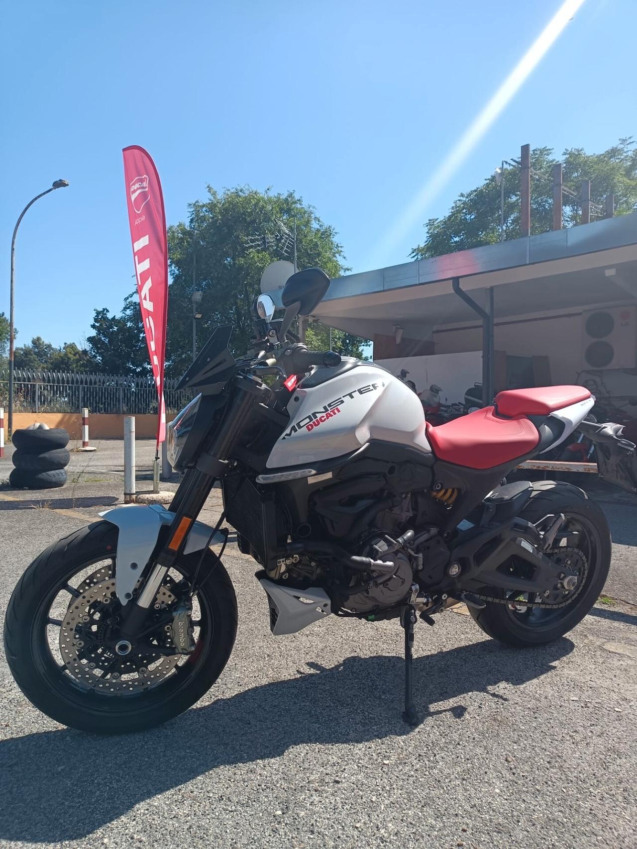 Ducati Monster 937 PLUS