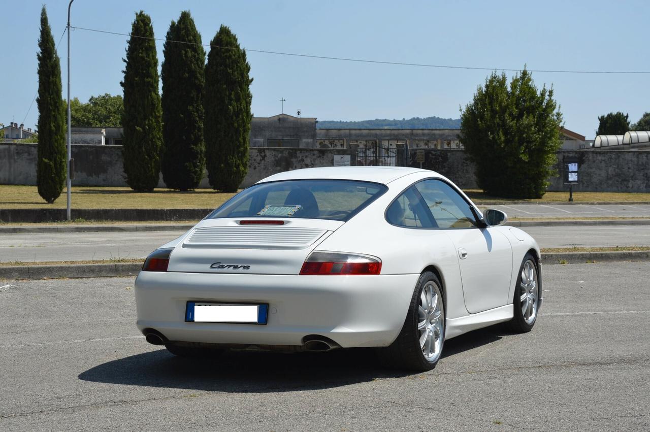 Porsche 911 Carrera cat Coupé