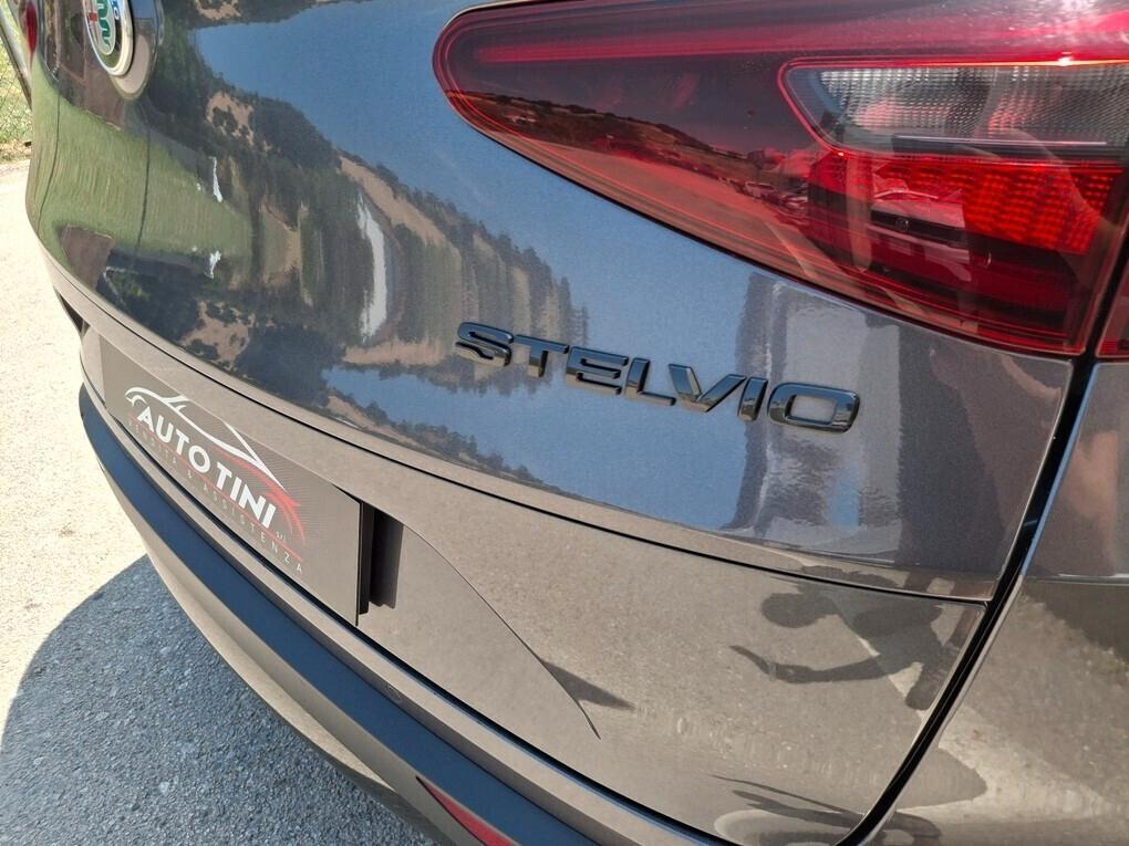 Alfa Romeo Stelvio 2.2 Turbodiesel 160cv - 2020