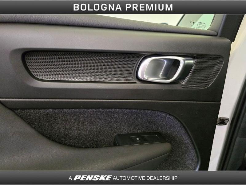 Volvo XC40 XC40 B3 automatico Core