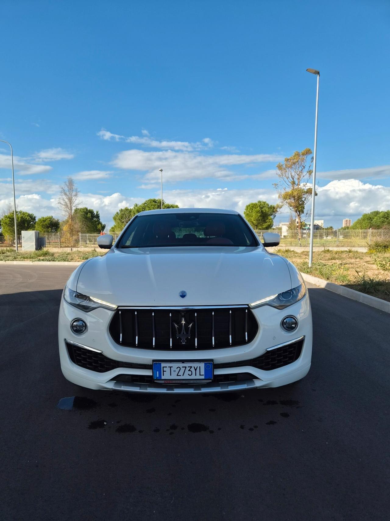 Maserati Levante V6 Diesel 275 CV AWD Granlusso TETTO APRIBILE