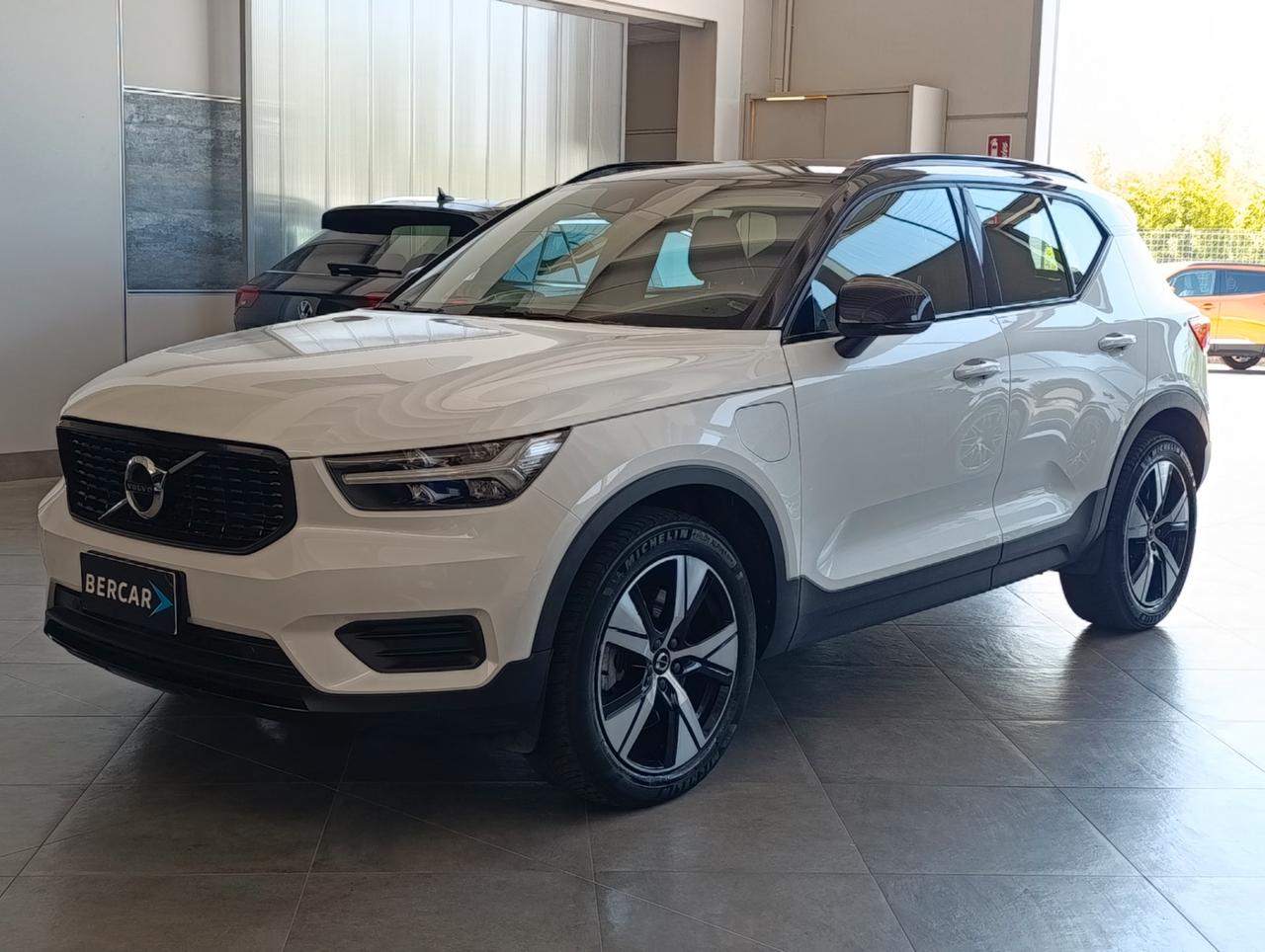 Volvo XC40 1.5 t4 phev R-design auto my21