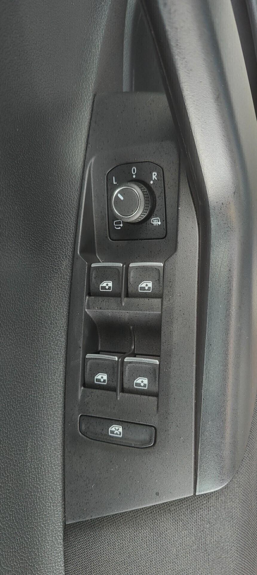 Volkswagen Taigo 1.0 TSI 115 CV DSG R-Line