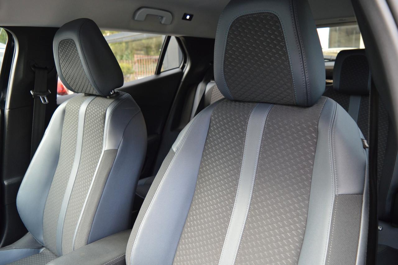 Peugeot 2008 BlueHDi 100 S&S Allure Navi Pack