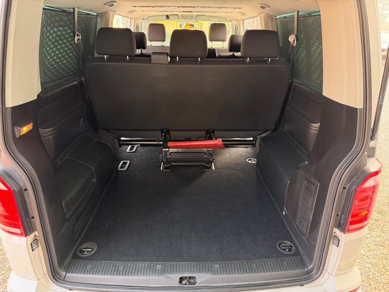 Volkswagen Caravelle 2.0 150CV DSG 9 POSTI