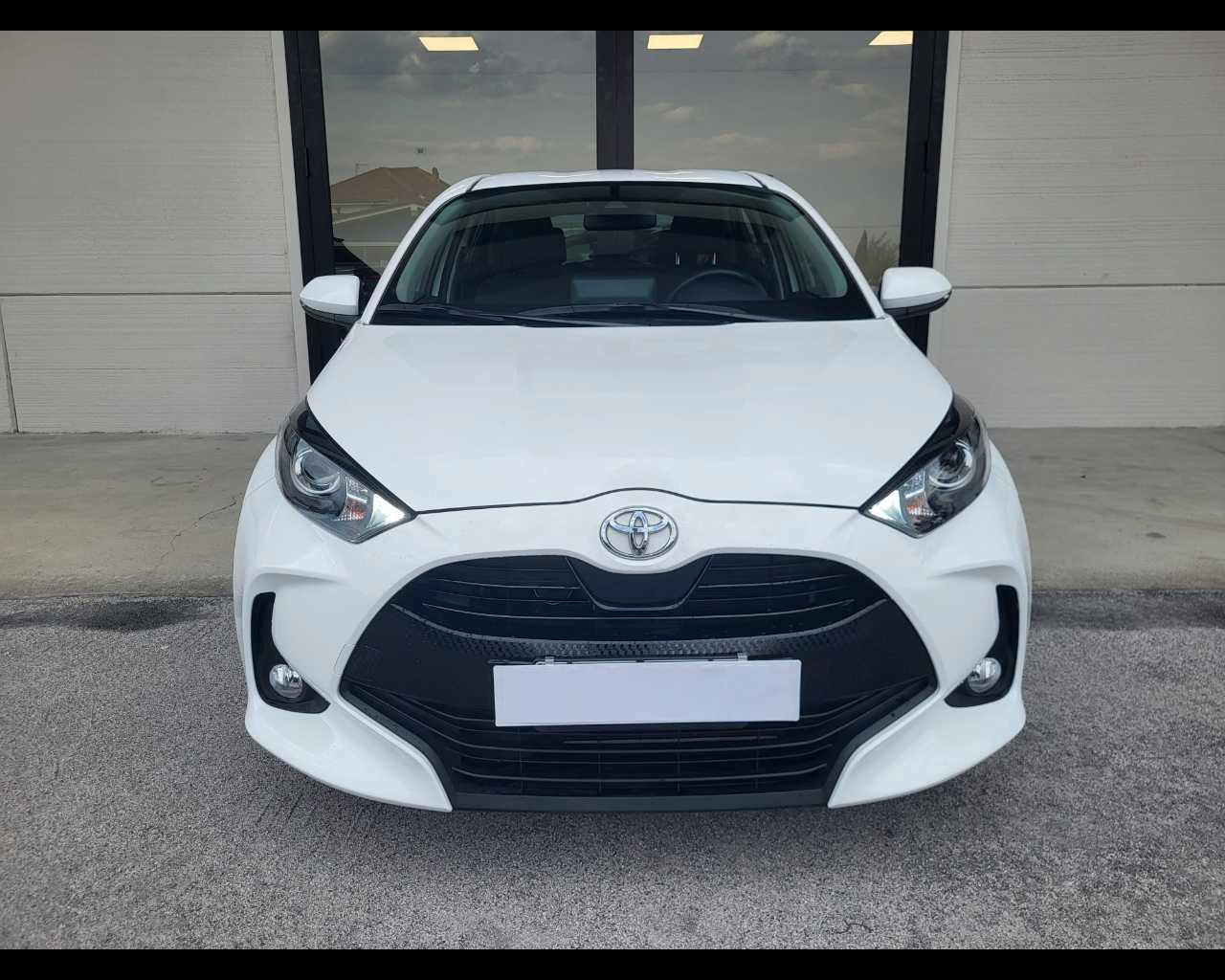 TOYOTA Yaris 1.0 Active