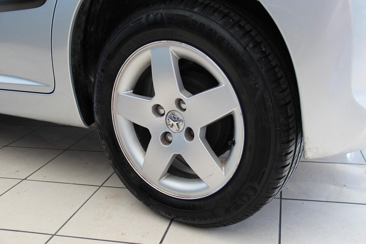 Peugeot 207 1.4 8V 75CV GPL (GAS)