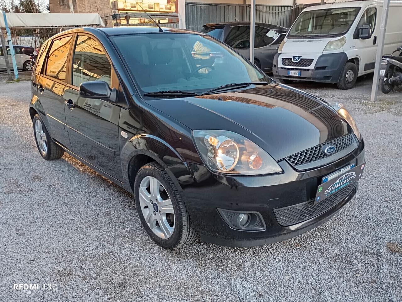 Ford Fiesta 1.2 PARI AL NUOVO 12 MESI DI GARANZIA