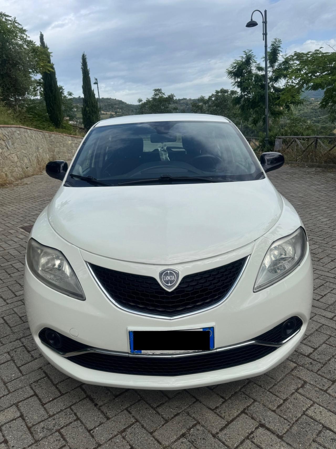 Lancia Ypsilon 1.2 Benzina 69Cv *PLATINUM* 2012