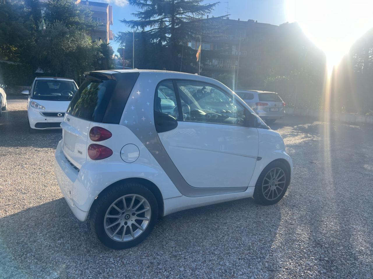 Smart ForTwo 1000 52 kW MHD coupé passion