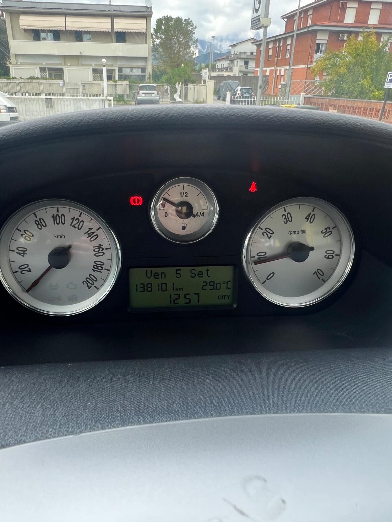 Lancia Ypsilon 1.2 69 CV Unyca