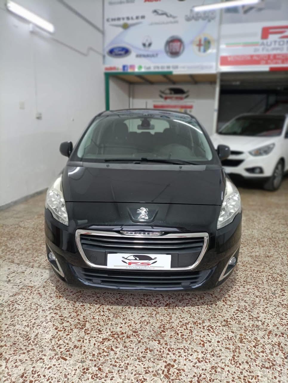 Peugeot 5008 2.0 HDi 150CV Allure
